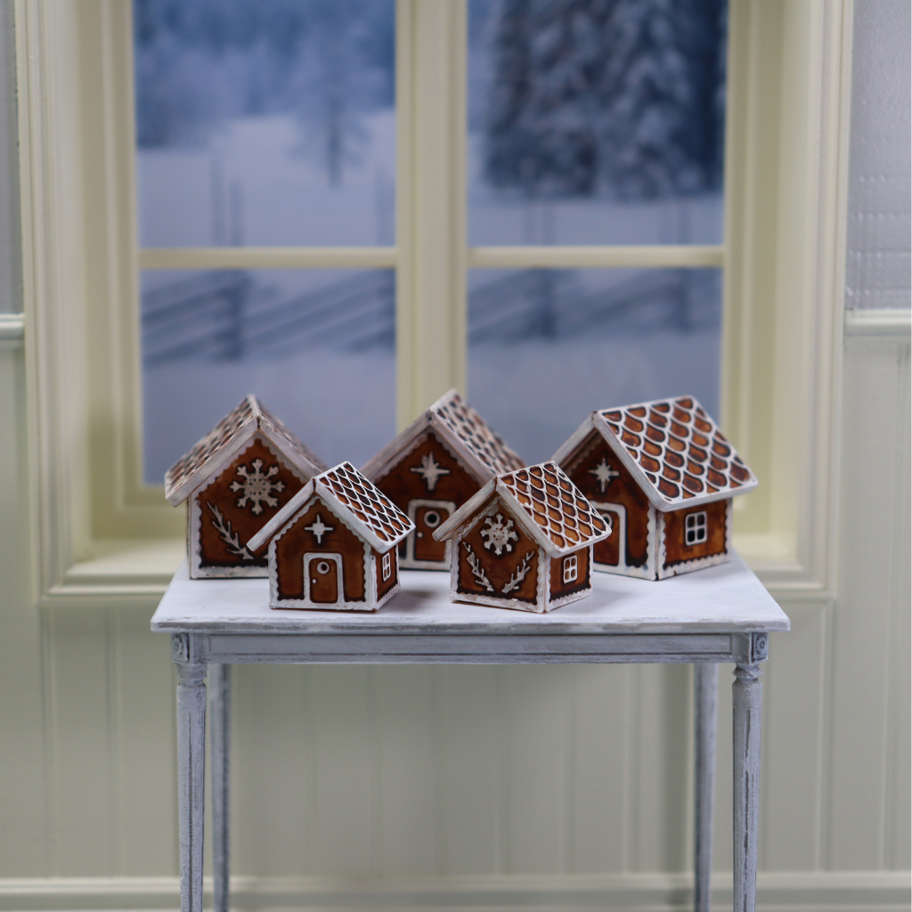 Handmålat Pepparkakshus i Miniatyr