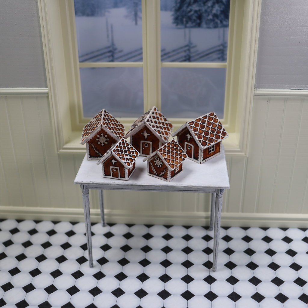 Handmålat Pepparkakshus i Miniatyr