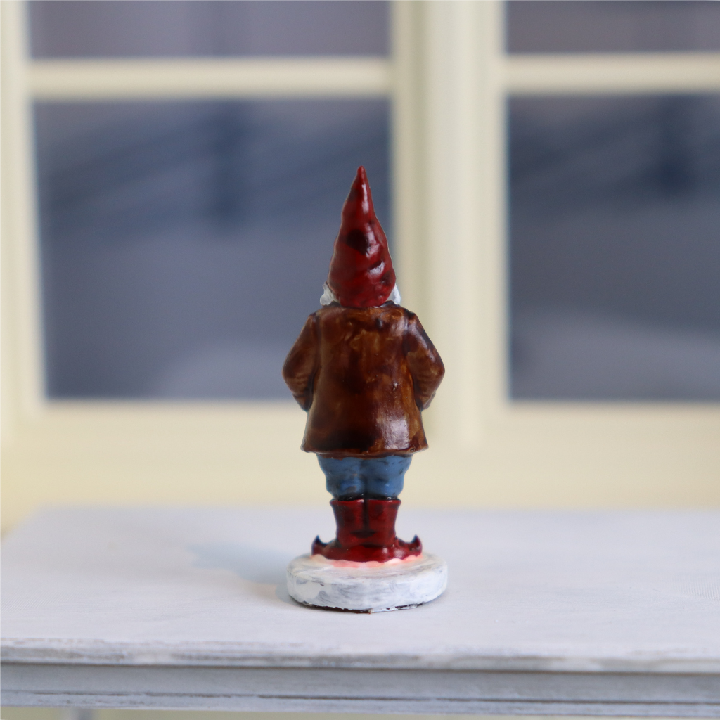 Klassisk Svensk Tomte – Handmålad Miniatyr