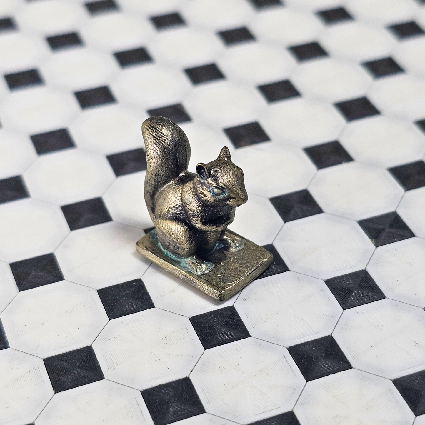 Miniatyr Dörrstopp Ekorre i Gjutjärnsstil / mässingstil (Skala 1:12)