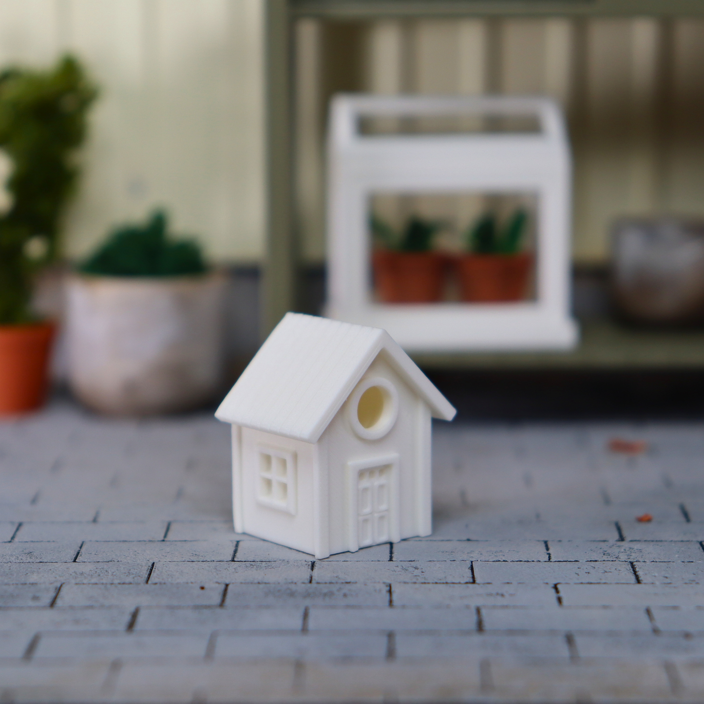 Miniatyr fågelholk svensk stuga