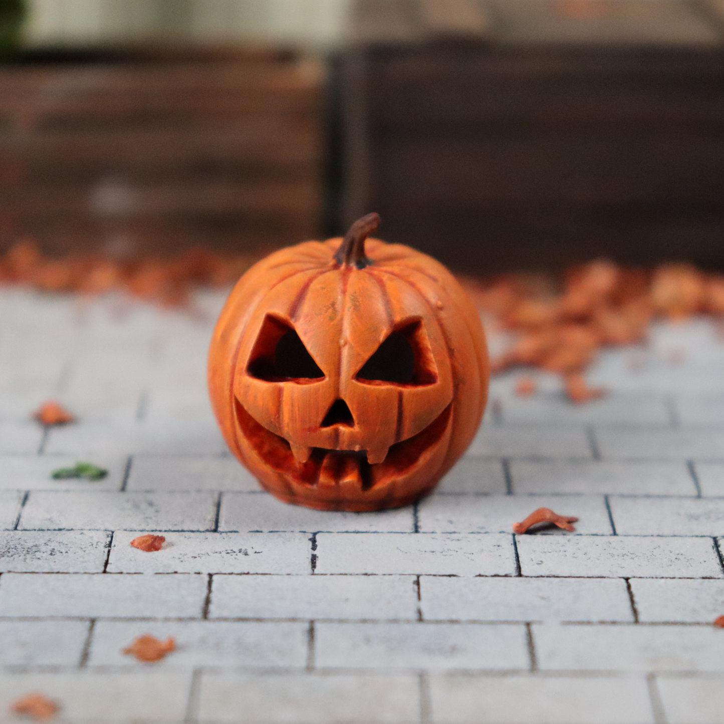 Handmålad miniatyr "Jack-o'-lantern" pumpa